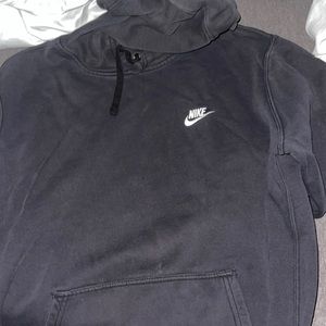 Black medium Nike sweatshirt barely worn